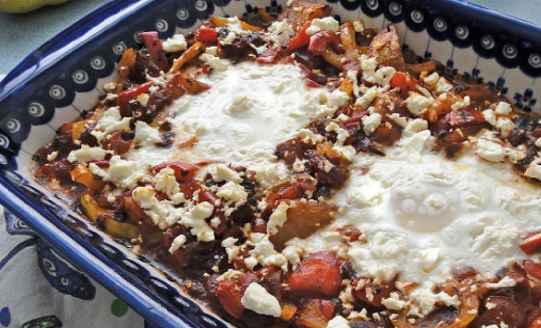 Вы можете приготовить овощную шакшуку по своему вкусу.  Не бойтесь добавлять другие овощи.