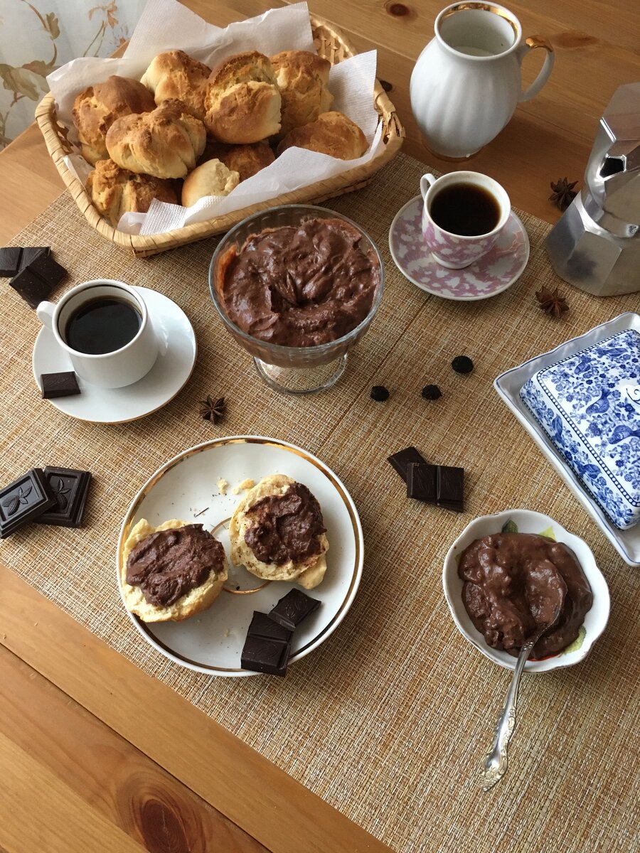 Булочки и крем. Силь ву пле!