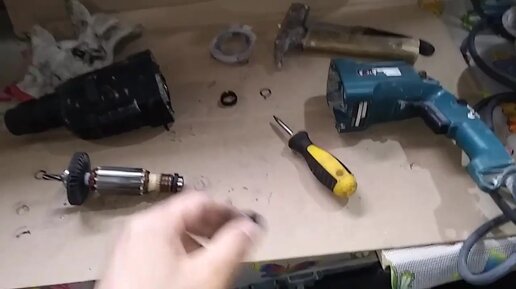 How to disassemble Makita rotary hammer drill HR2610 gears faulty HR2630 - YouTu