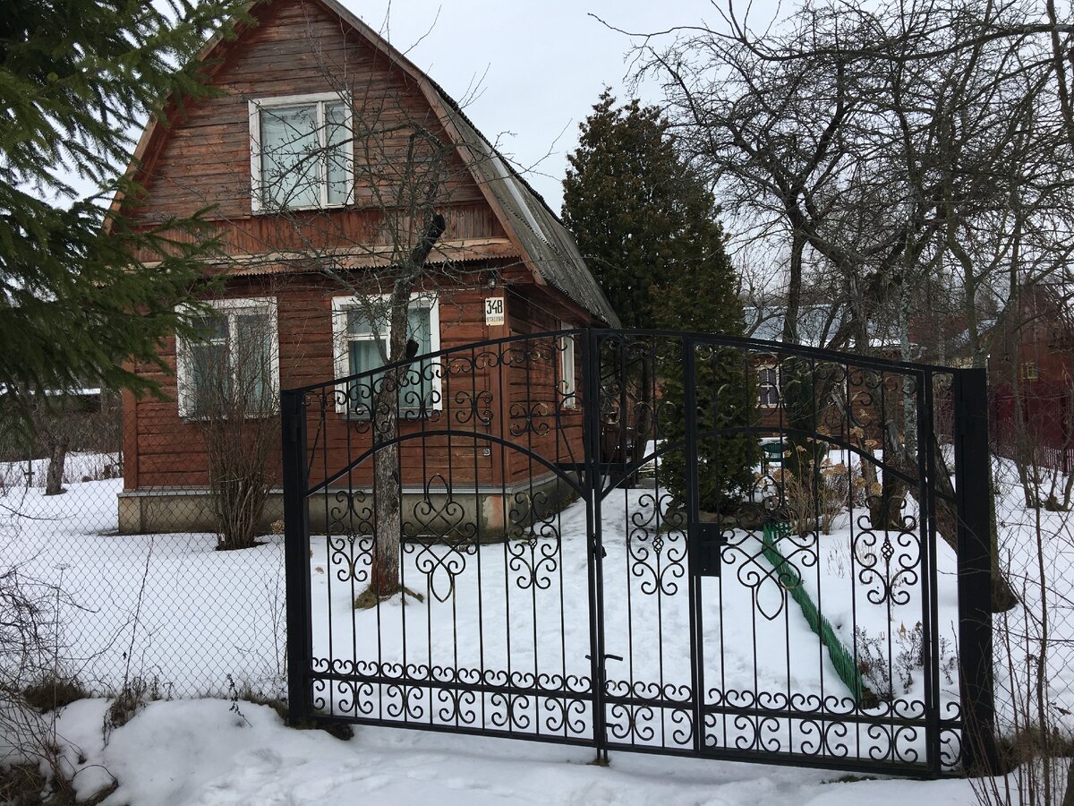 Вот такой вот старенький дом 