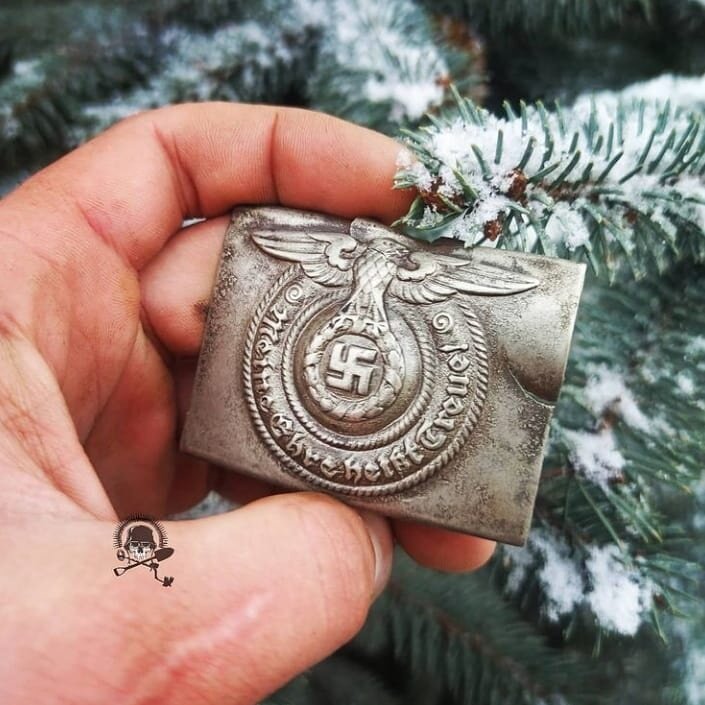 пряжка  ремней солдат и офицеров войск СС.