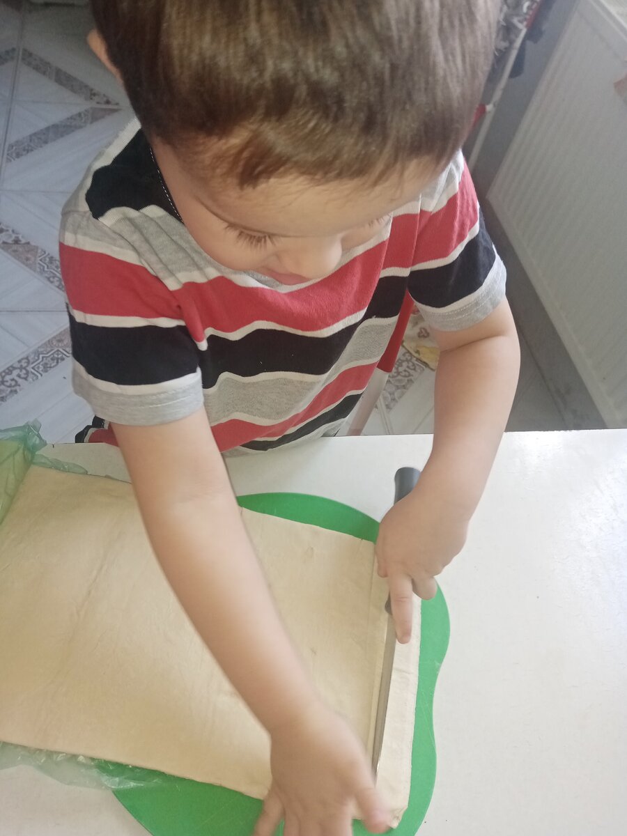 Очччень старательно режем