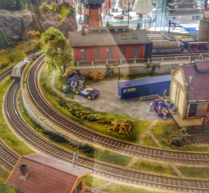 Миниатюра железной дороги.(ФОТО АВТОРА)