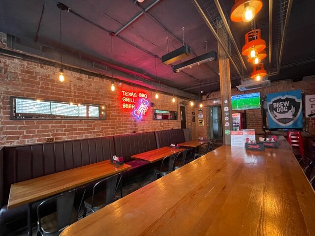 Первый этаж с выходом в летний двор.