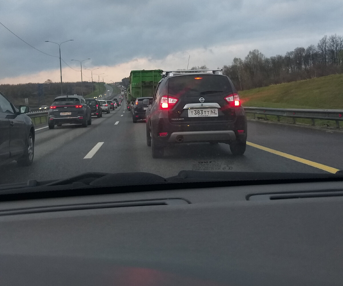 На машине в Анапу на майские из Москвы. Новая грандиозная пробка на М4 Дон  на всё лето! | Автомобильная Россия | Дзен