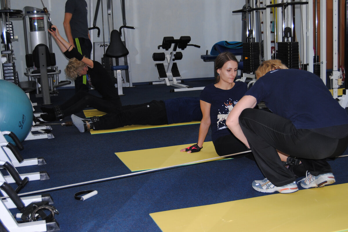 В центре кинезитерапии, декомпрессионные кинезиотренажеры