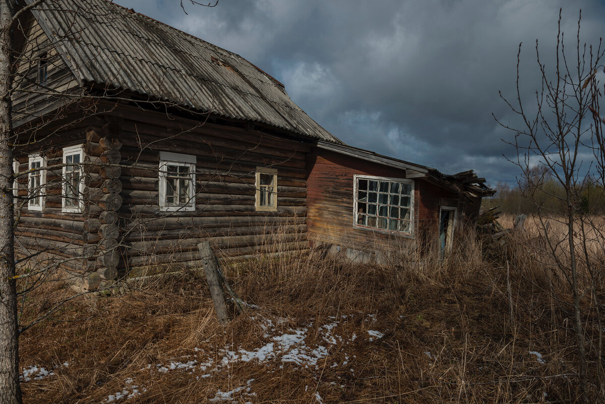 В этом доме больше не живут. Хозяева умерли. | Anna Korob. Заброшенная  Россия. | Дзен