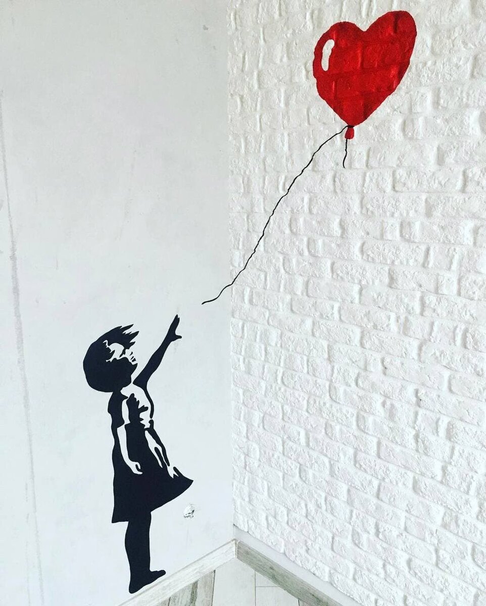 Роспись в апартаментах Banksy House по мотивам художника Banksy