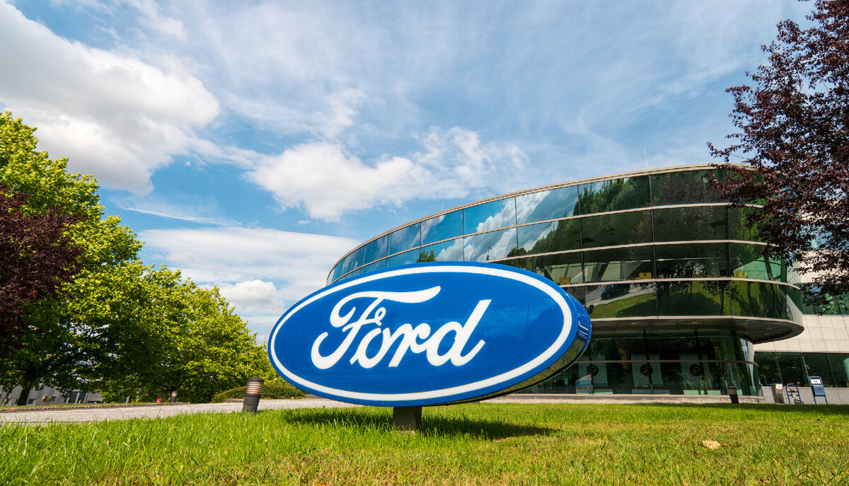 Фирма focus. Ford Motor Company. ТНК Ford Motor Company. Штаб квартира Форд в США. Ford Motor Company штаб квартира