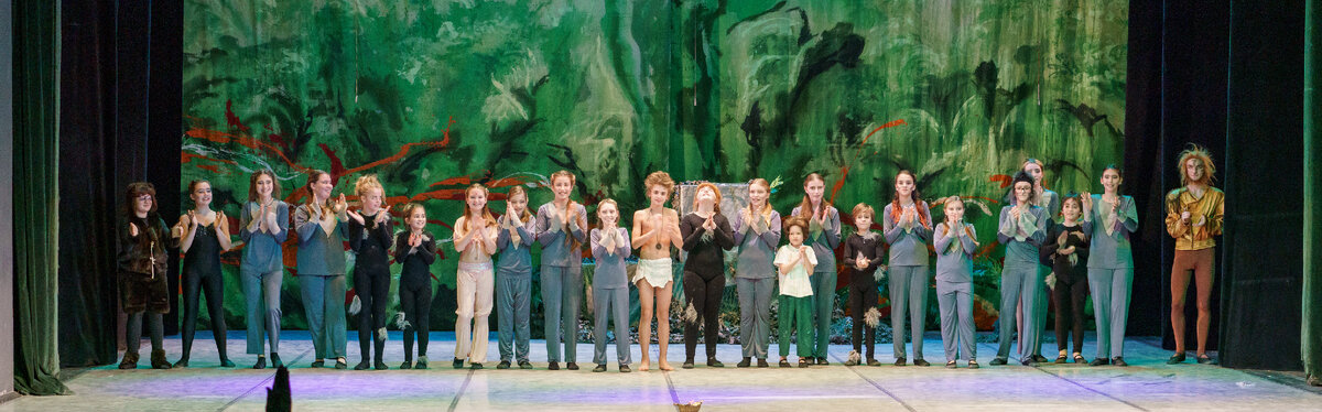 Фрагменты спектакля "Маугли"