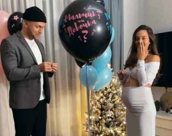 Влад Соколовский и его девушка Ангелина