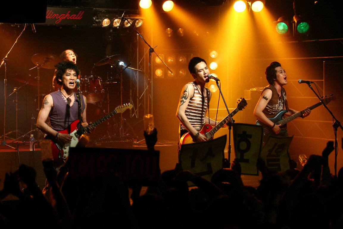 Кадр из фильма "Счастливая жизнь" (2007)