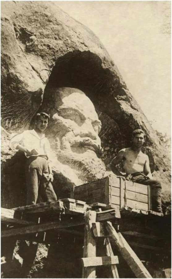 Карабахский армянин Рубен Шхиян был автором государственного герба Азербайджанской Советской Социалистической Республики