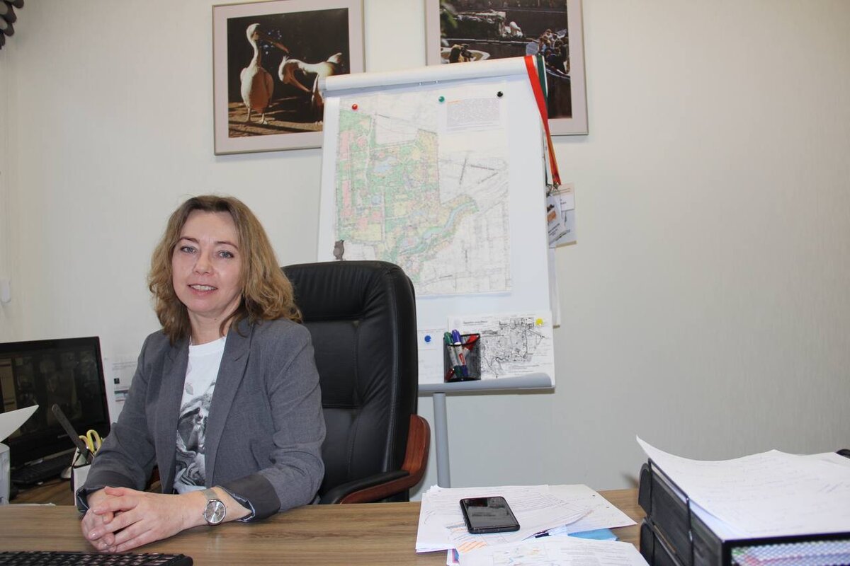 Директор театр калининграда. Калининград облпотребсоюз фото. Калининград директор tele2. Директор зоопарка. Работа директором в калининграде.