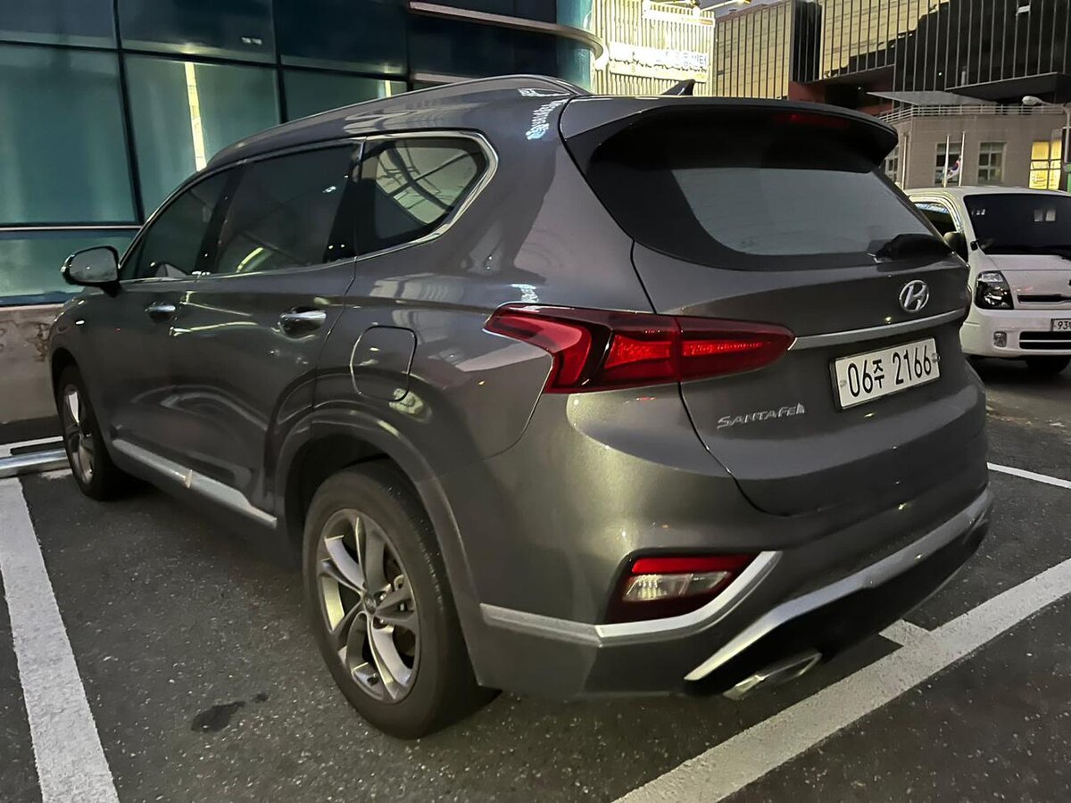 Взяли под заказ Hyundai Santa Fe 2019 из Южной Кореи: левый руль, 2,2  дизель, пробег 34 000 км. | Авто из Японии | Дзен