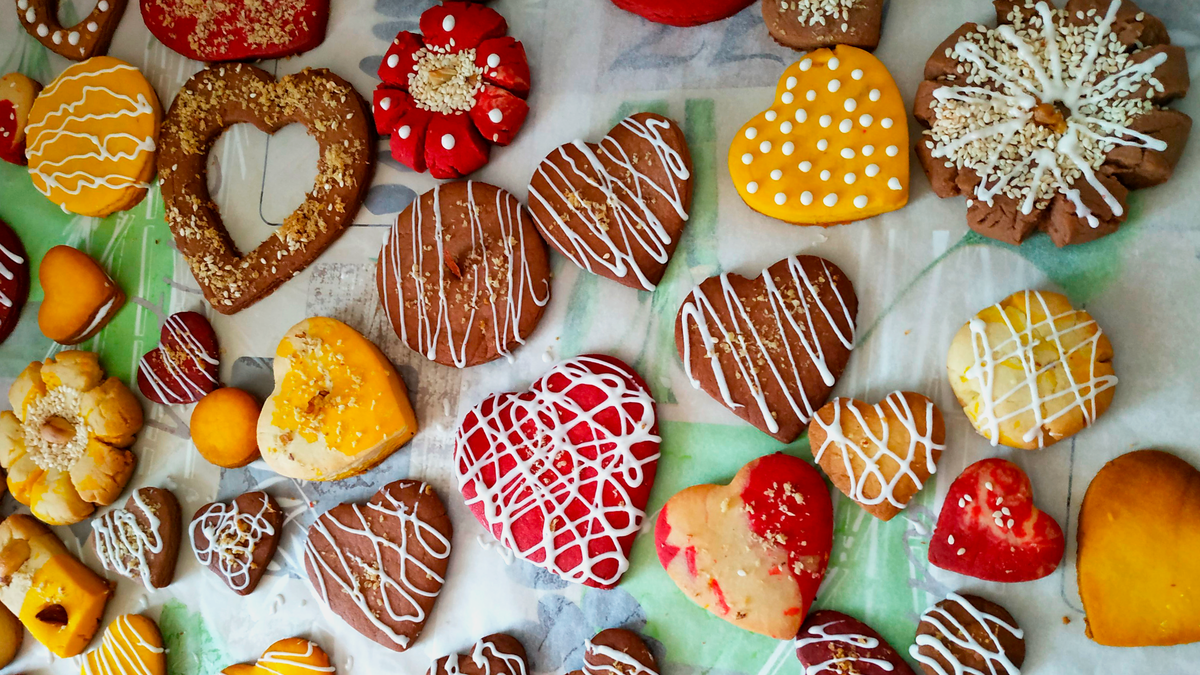 Как приготовить новогоднее печенье: 10 лучших рецептов и инструкция по украшению