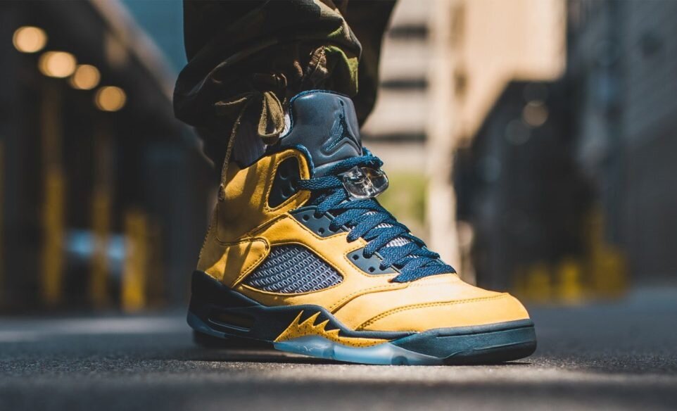 Nike Air Jordan 5 Retro Michigan Fab Five