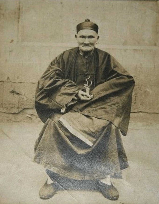 Ли Цинъюнь 1927 год