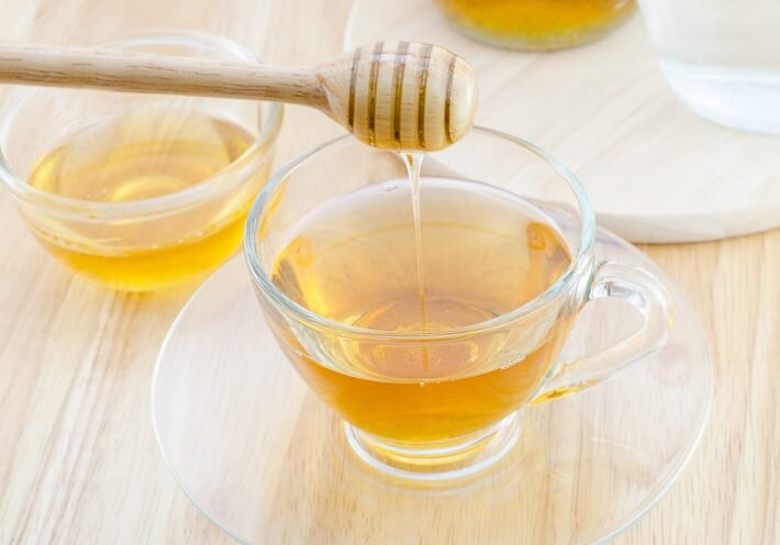 Для лечения гастрита мед разводят в воде