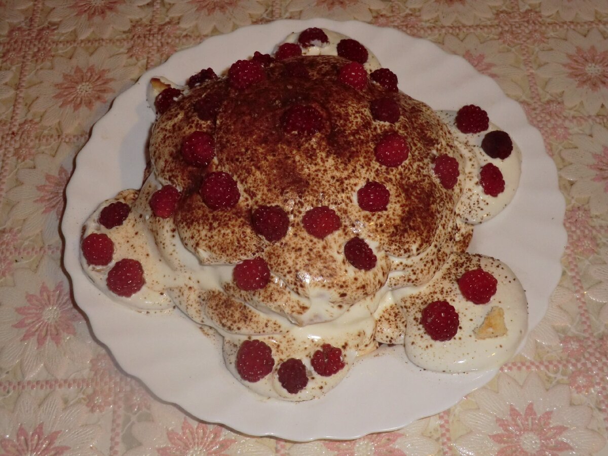 Бисквитный торт «Черепаха» со сметанным кремом и шоколадом