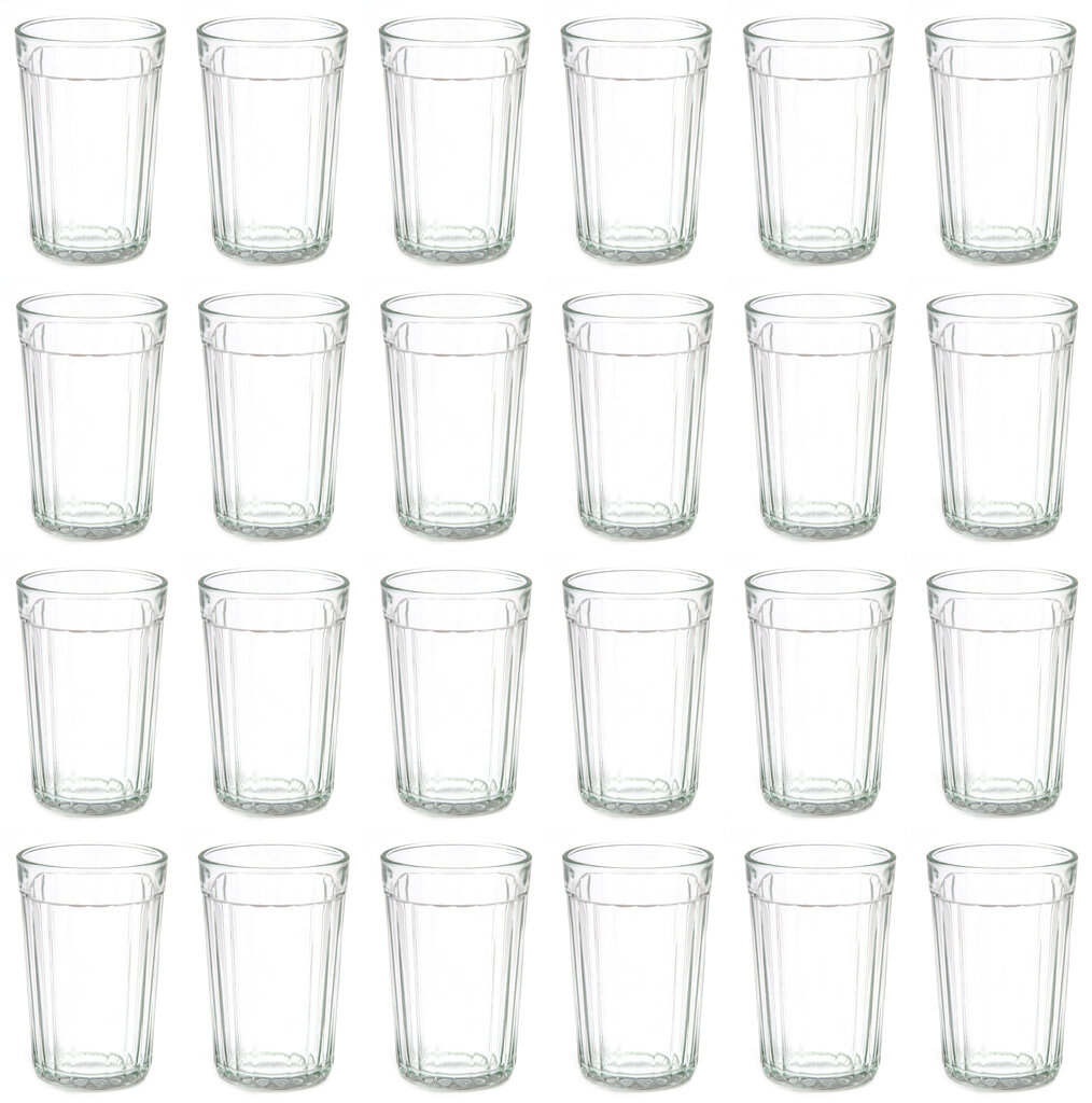 Много стаканов. Стакан воды. Пустой стаканчик. Много стаканов маленьких. В четыре одинаковых стакана
