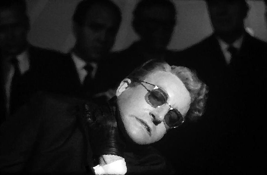 Больная рука доктора душит свое тело