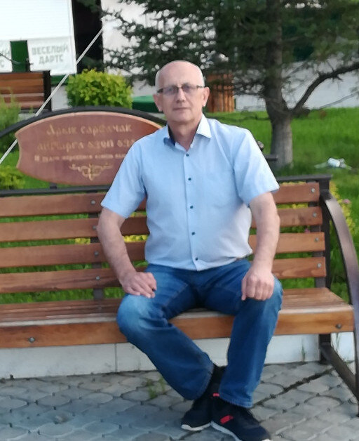 На фото: Фазил Акберович Медетханов.