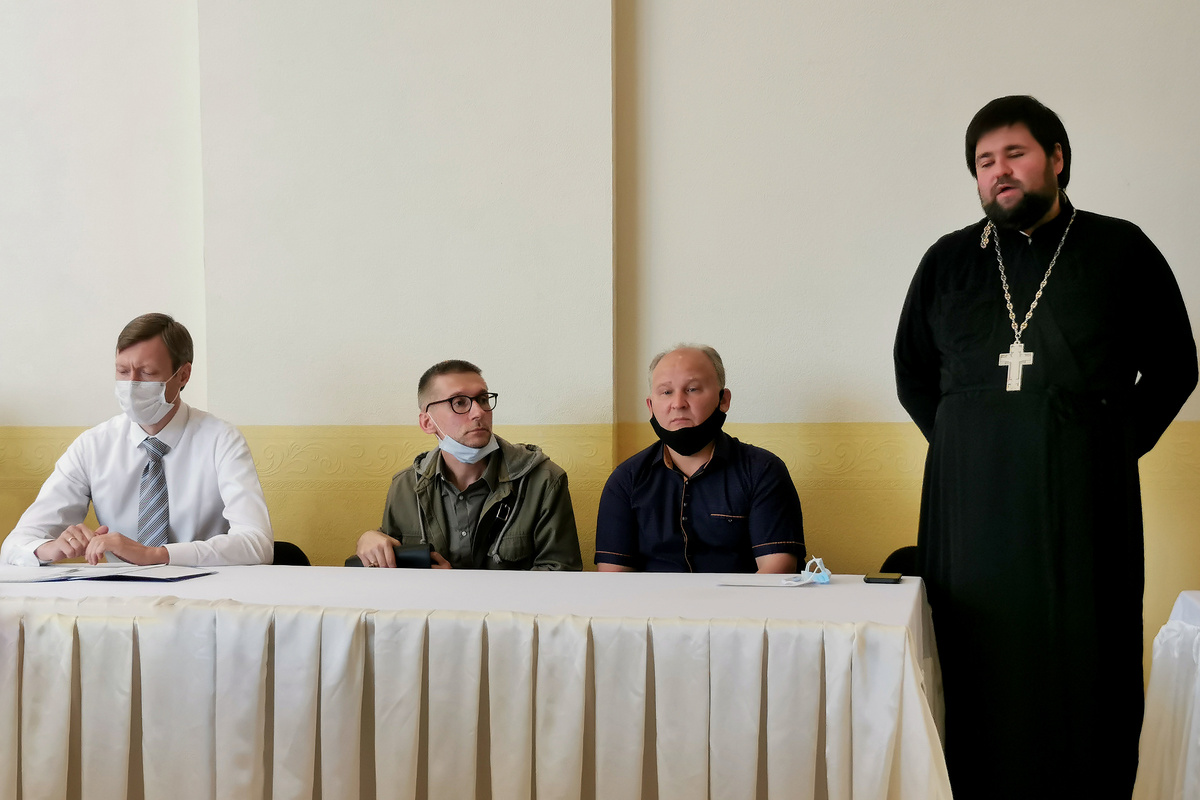  Представители Ростовской епархии на заседании Общественного совета при Комитете по охране объектов культурного наследия