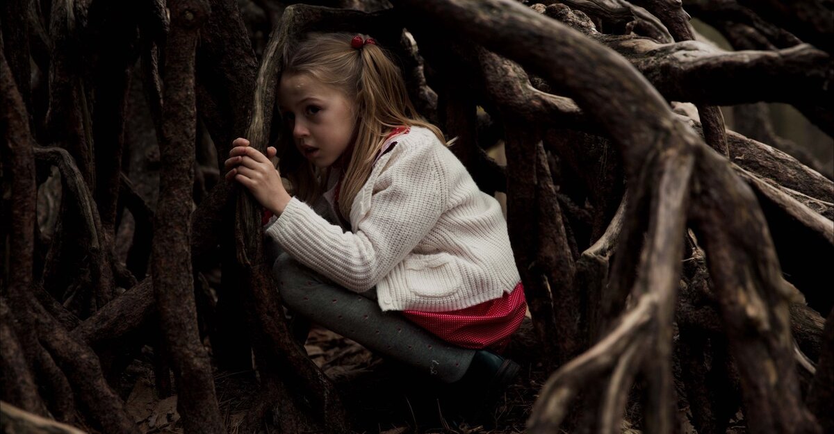 Роми, семилетняя дочь Мии. Актриса Сесиль Энтовен.