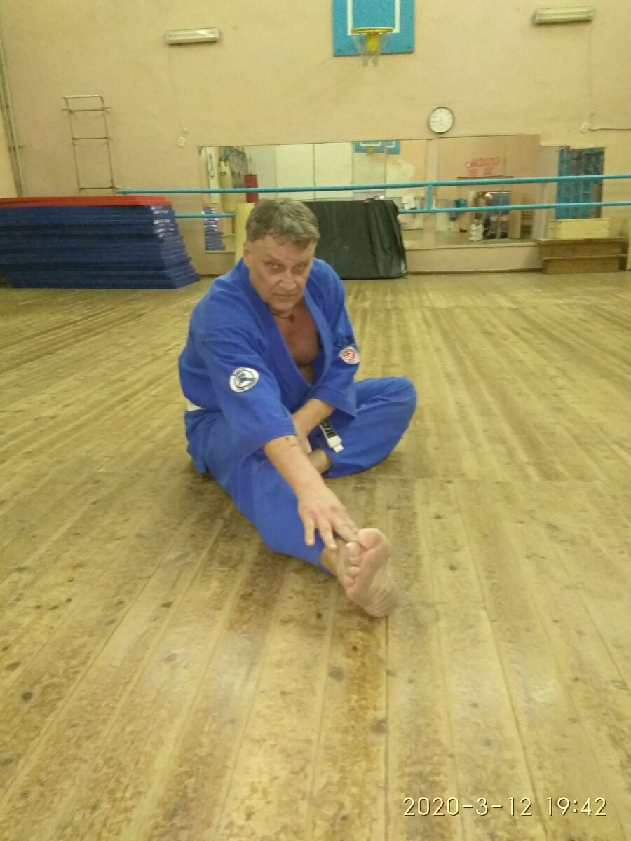 Мне 62 года.    АСТМА.          И  я  в  группе  риска.  