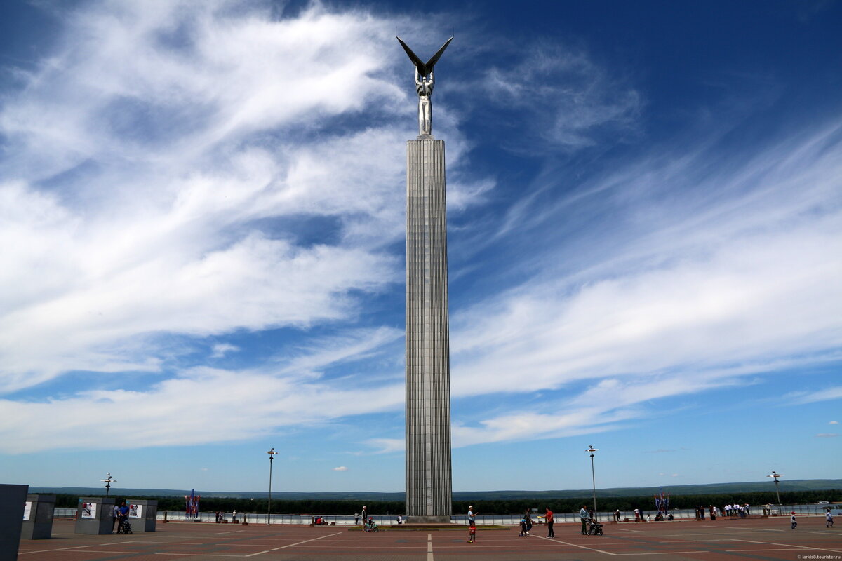 Фото монумента славы в самаре