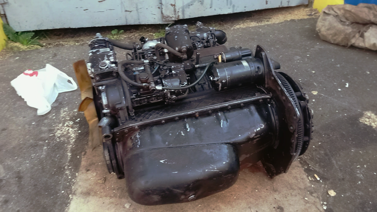 Двигатель Д-243 от трактора МТЗ.