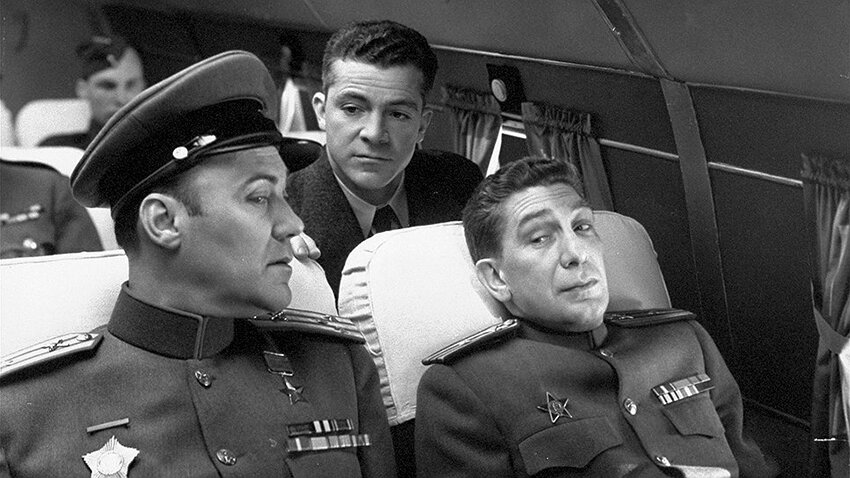 Кадр из голливудского фильма «Железный занавес», посвященного побегу Гузенко. 1948 год 