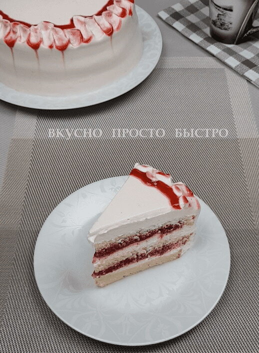 Домашний торт с клубникой и творожным кремом - рецепт на канале Вкусно Просто Быстро