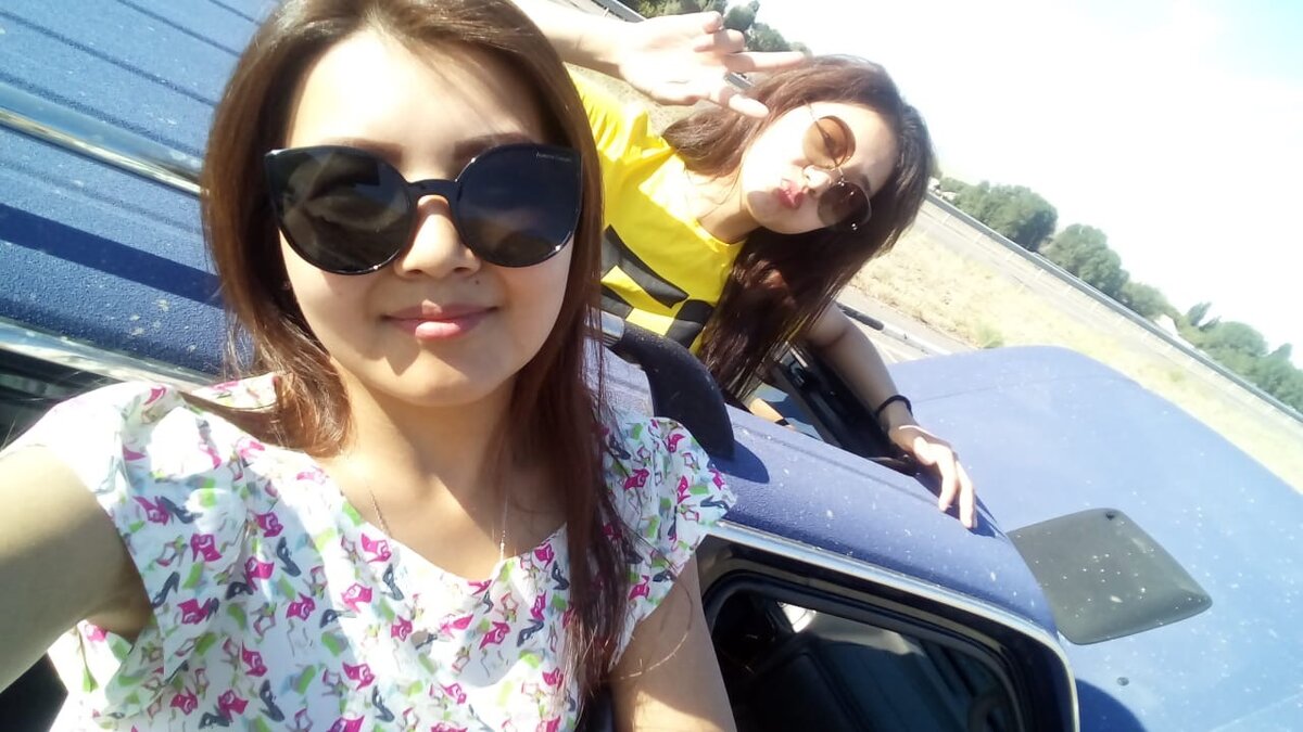 Обычно отдых включает в себя следующие стадии: усталость, расслабление, восстановление сил, развлечение. Занятия для отдыха в стадии развлечения: игры (в том числе компьютерные), еда, беседа, любительский спорт, рекреационное рыболовство, прослушивание музыки, радио, просмотр телевизора, произведений искусства, занятия различными видами искусств, чтение книг, пикник, поход в баню (сауну), волонтерство и другие развлечения и виды деятельности.