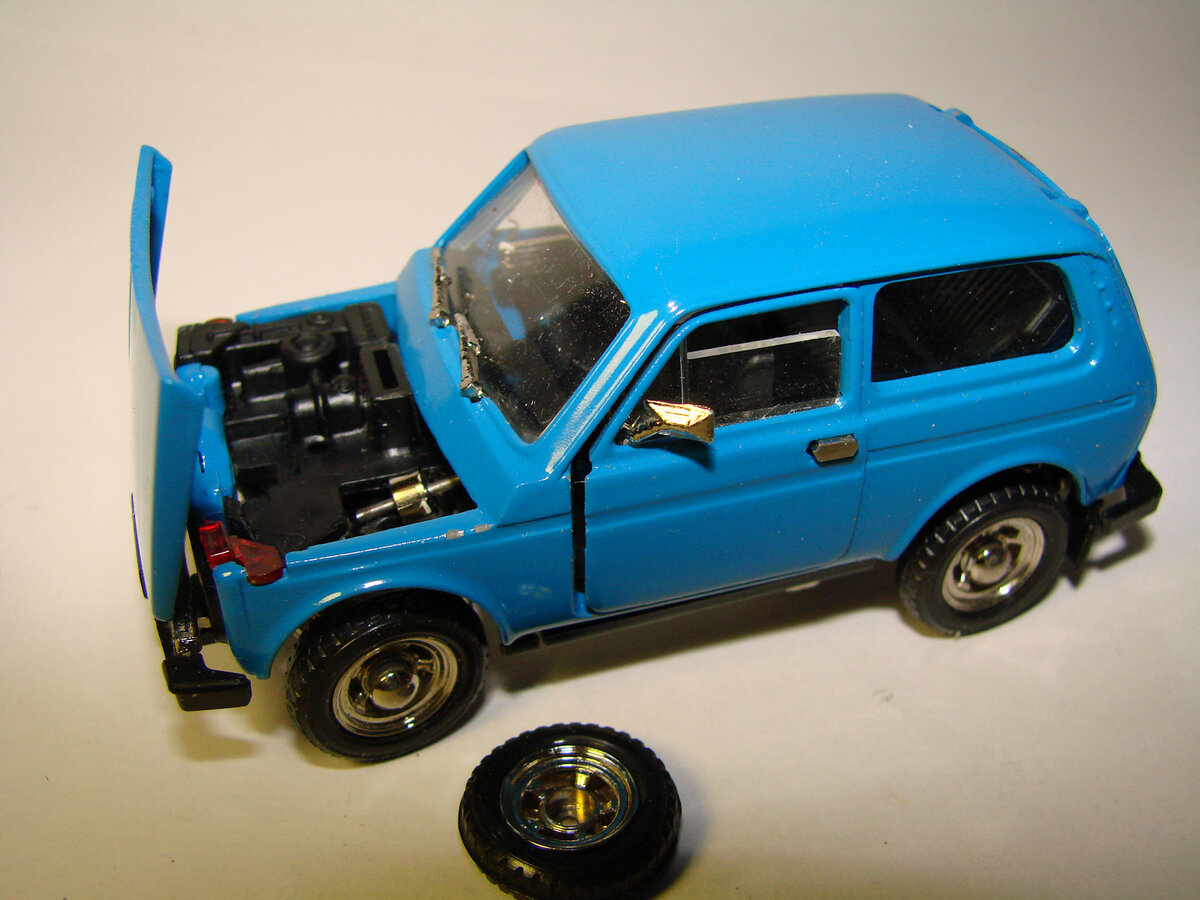 Ваз 2121 НИВА А20 с трамблером и запаской "массового" типа.