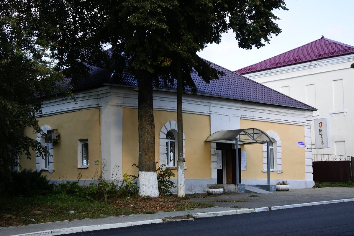 Старый купеческий домик в центре Медыни.