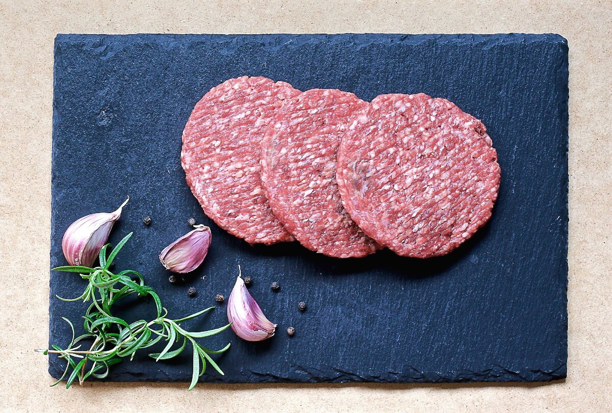 Рубленный бифштекс из говядины.