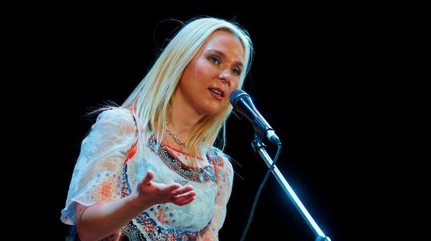 По мнению матери Пелагеи, певица была достойна лучшей партии, чем Дмитрий Ефимович