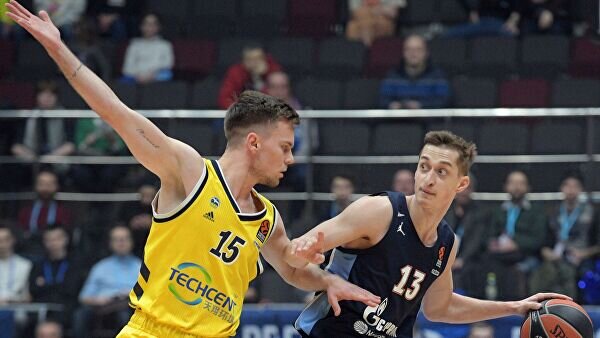 Зенит 87-71 Альба