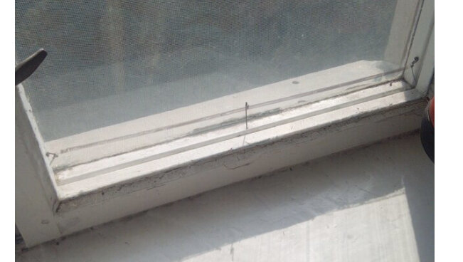 Окну, что на фото, уже больше полувека.