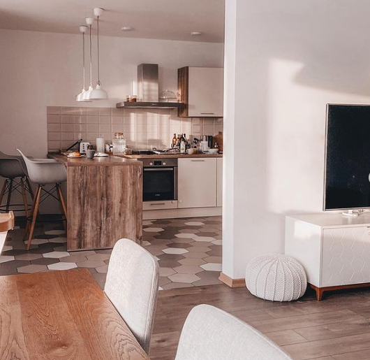 Кухня и зал. Та самая перегородка