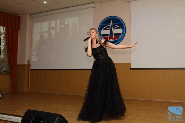 «ПОКЛОНИМСЯ ВЕЛИКИМ ТЕМ ГОДАМ!»: 60-Ю ГОДОВЩИНУ УЗЛА СВЯЗИ «КРИПТОН» ОТМЕТИЛИ КОНЦЕРТОМ ТВОРЧЕСКОЙ ГРУППЫ ЦОК ВКС