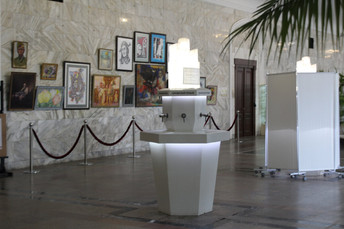 Нарзанная галерея в Кисловодске. Фото автора. Листайте галерею