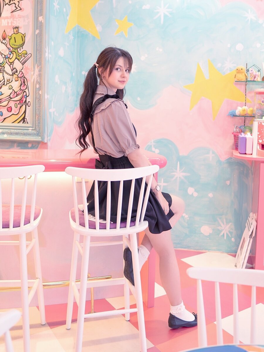Фото автора в кафе pink kawaii