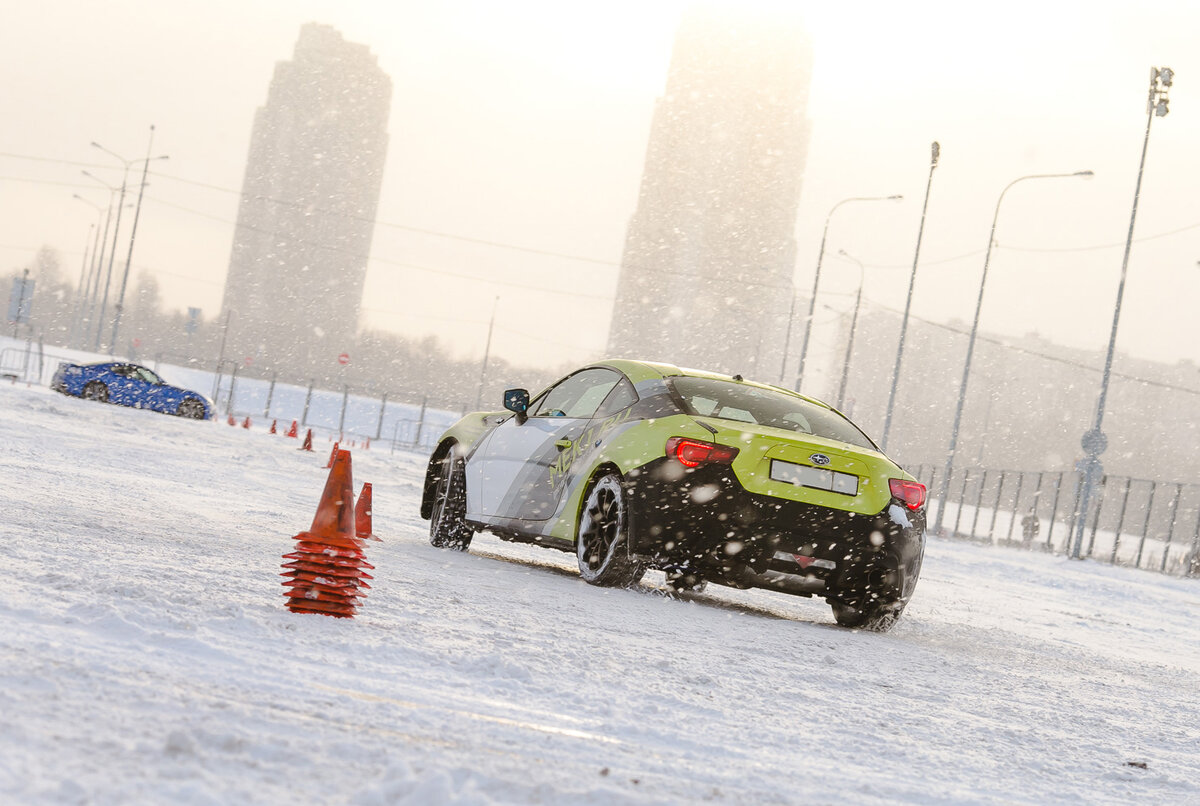 Особенности торможения и заноса на зимней дороге