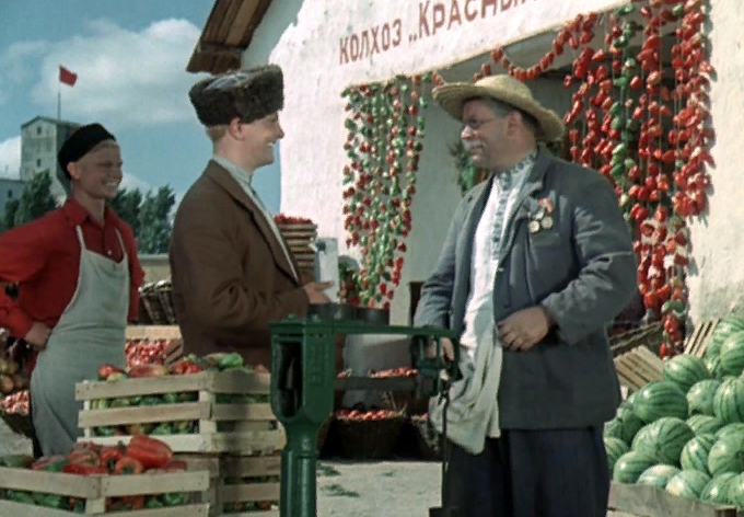 Кадр из фильма "Кубанские казаки": https://stuki-druki.com/film/kubanskie-kazaki-1949.php