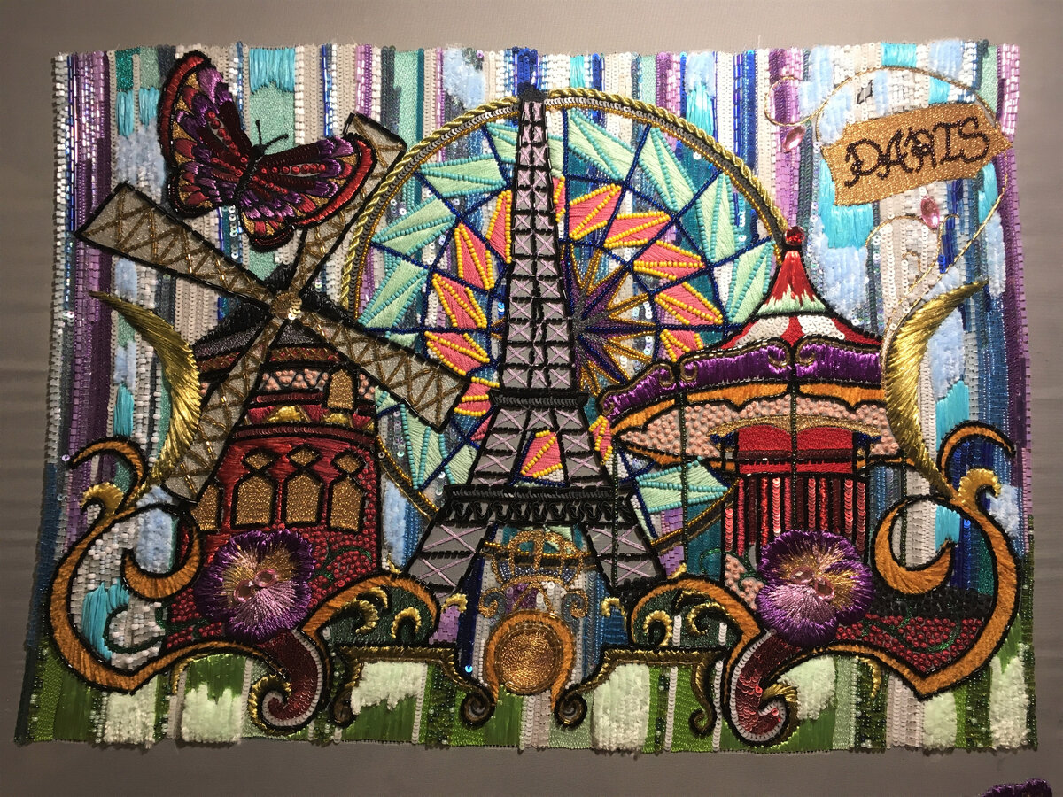 "Париж" . Вышивка на органзе