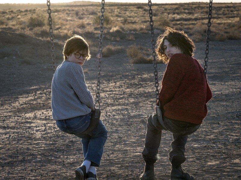 Кадры из фильма «Щегол» (2019). Юные и взрослые Теодор и Борис. Фото из открытых источников