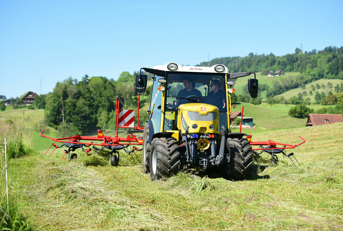 Что нового за бугром в мире агротехники? Трактор на газу в Европе без ...